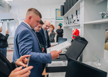 Фото 1 к новости В нижегородских школах открылось сразу 15 метрологических классов